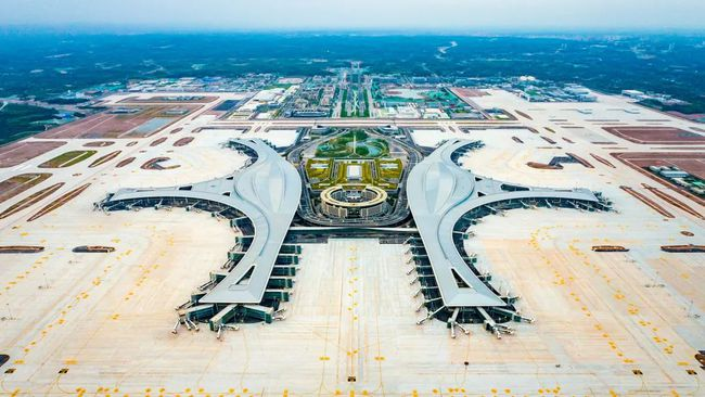 力壓廣深，晉級航空“第三城”！成都憑什么？