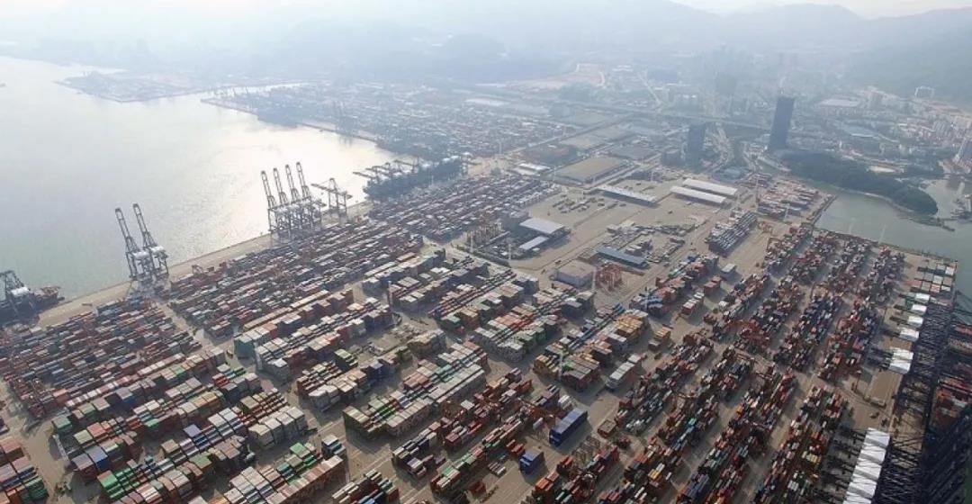 擁堵已致空白航班上漲300%，周邊港口延誤增加；運費繼續(xù)飆升