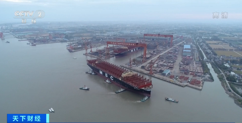 24346TEU！全球最大2艘“巨無霸”入江！