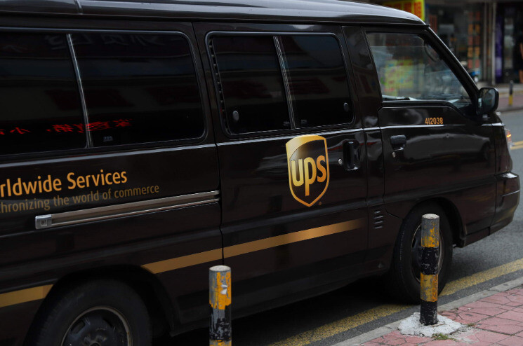 8億美元出售貨運子公司，UPS何出此轍？