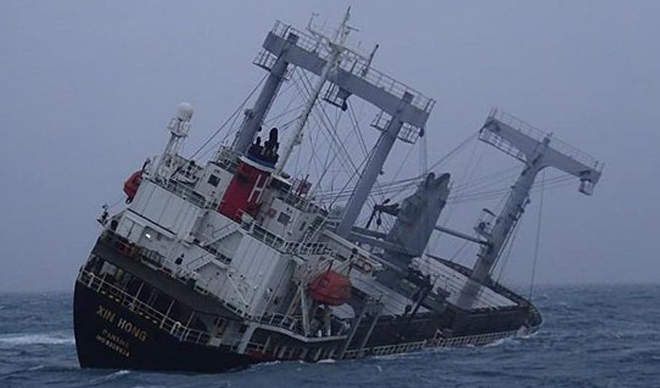 最新:翻沉的"鑫鴻"輪, 2人遇難, 1人確認(rèn)為中國籍...2人仍失蹤
