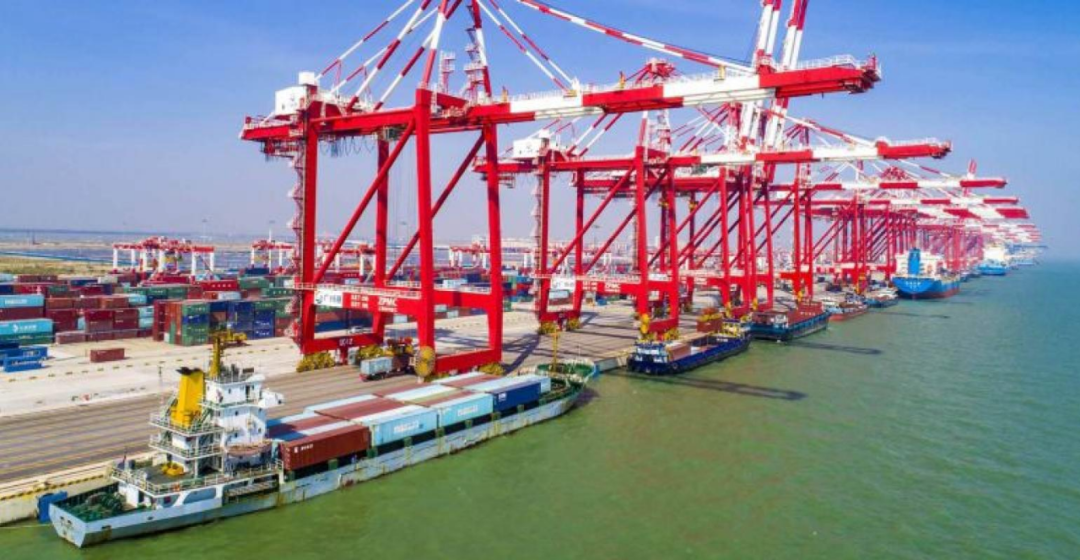10月初，我國主要港口的集裝箱運輸量增長了18.4％